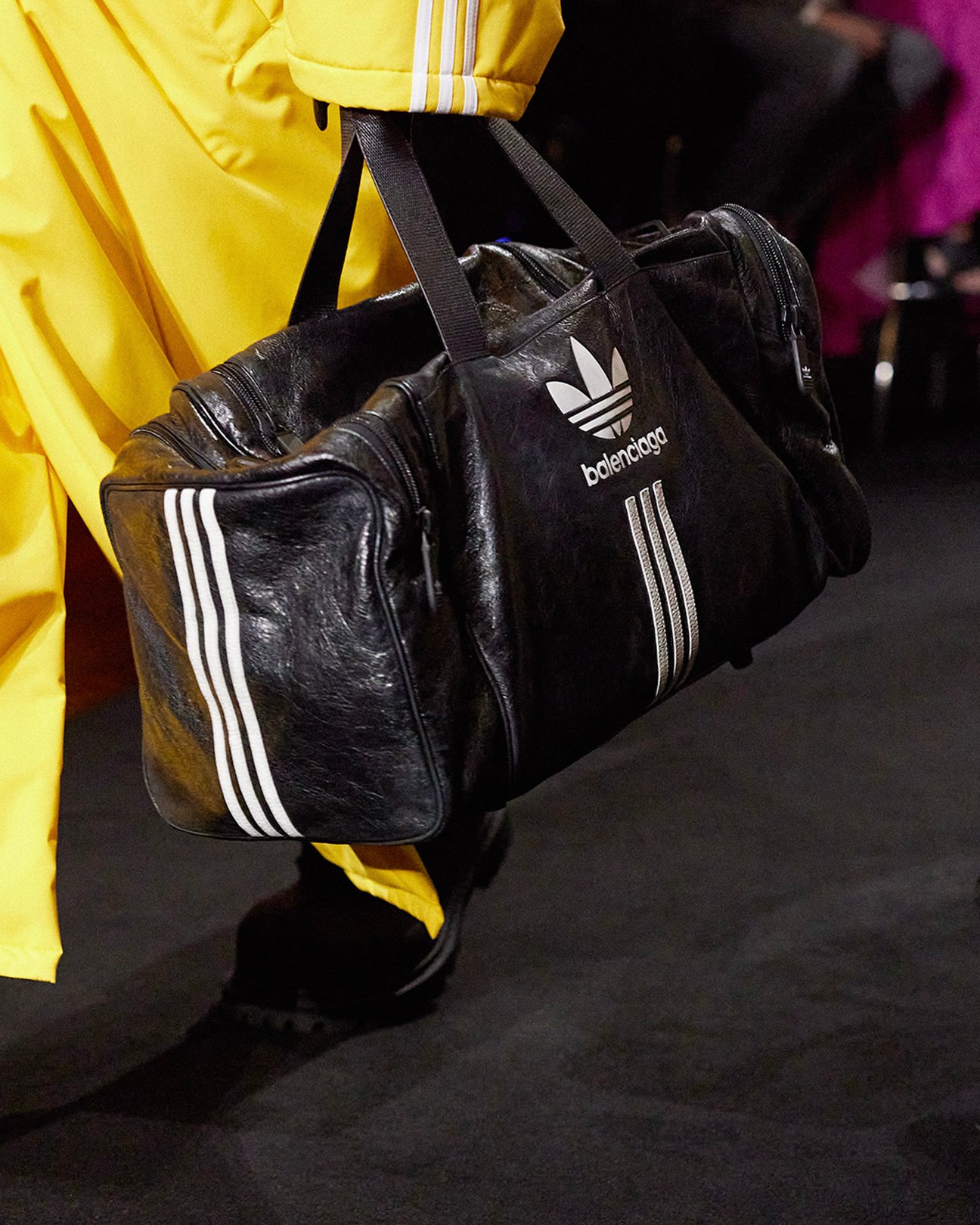 BALENCIAGAとadidas Originalsのコラボ