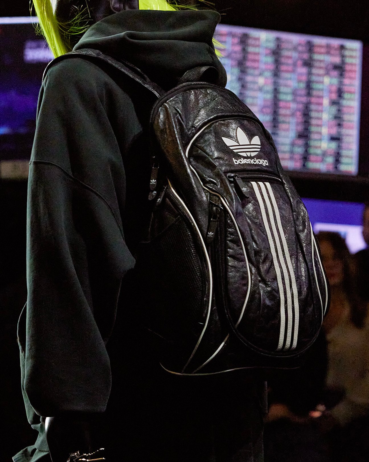 BALENCIAGAとadidas Originalsのコラボ