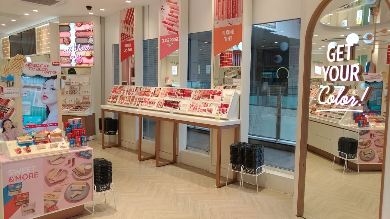 エチュードハウス 原宿・竹下通り本店の店内 タッチアップスペース
