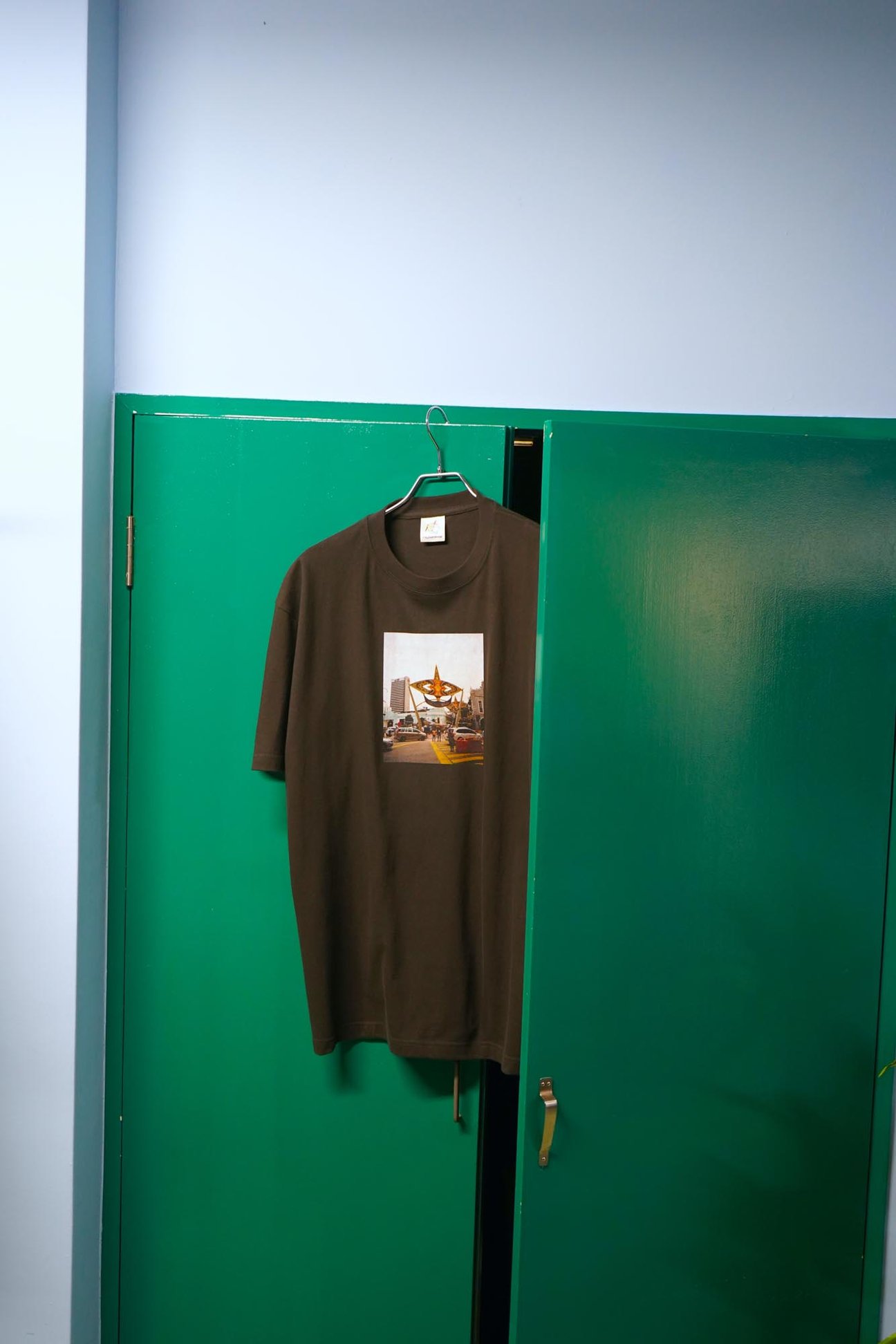 ラジャブルックのフォトTシャツ