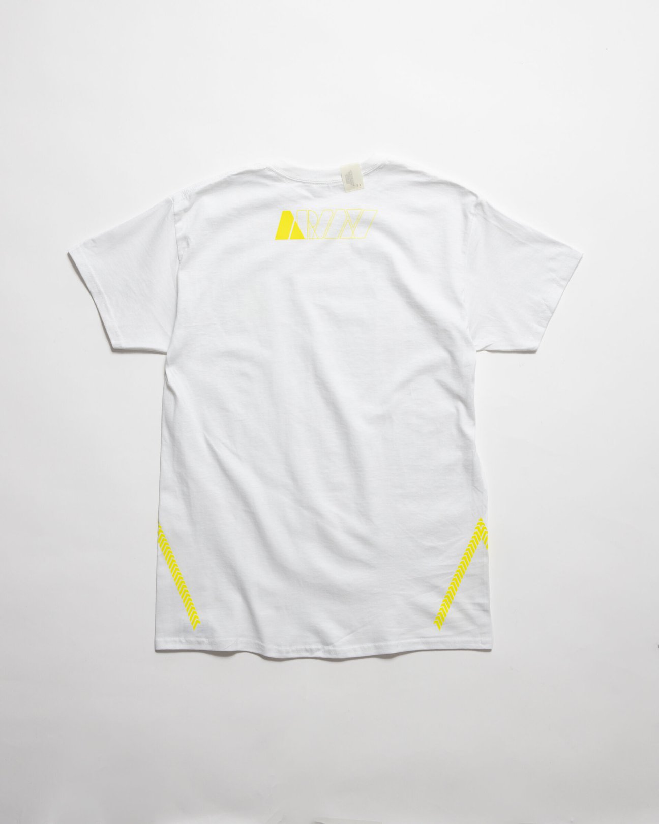 NハリのTシャツ