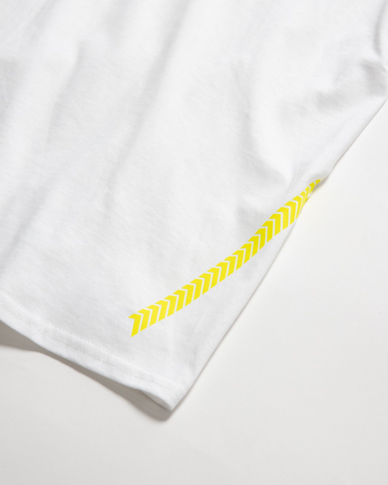 NハリのTシャツ