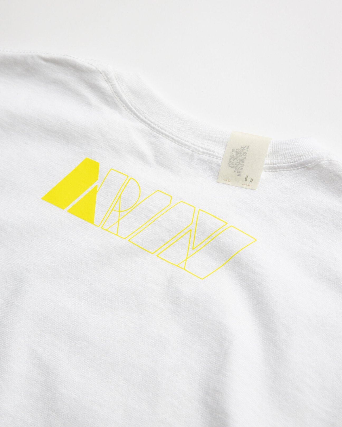 NハリのTシャツ