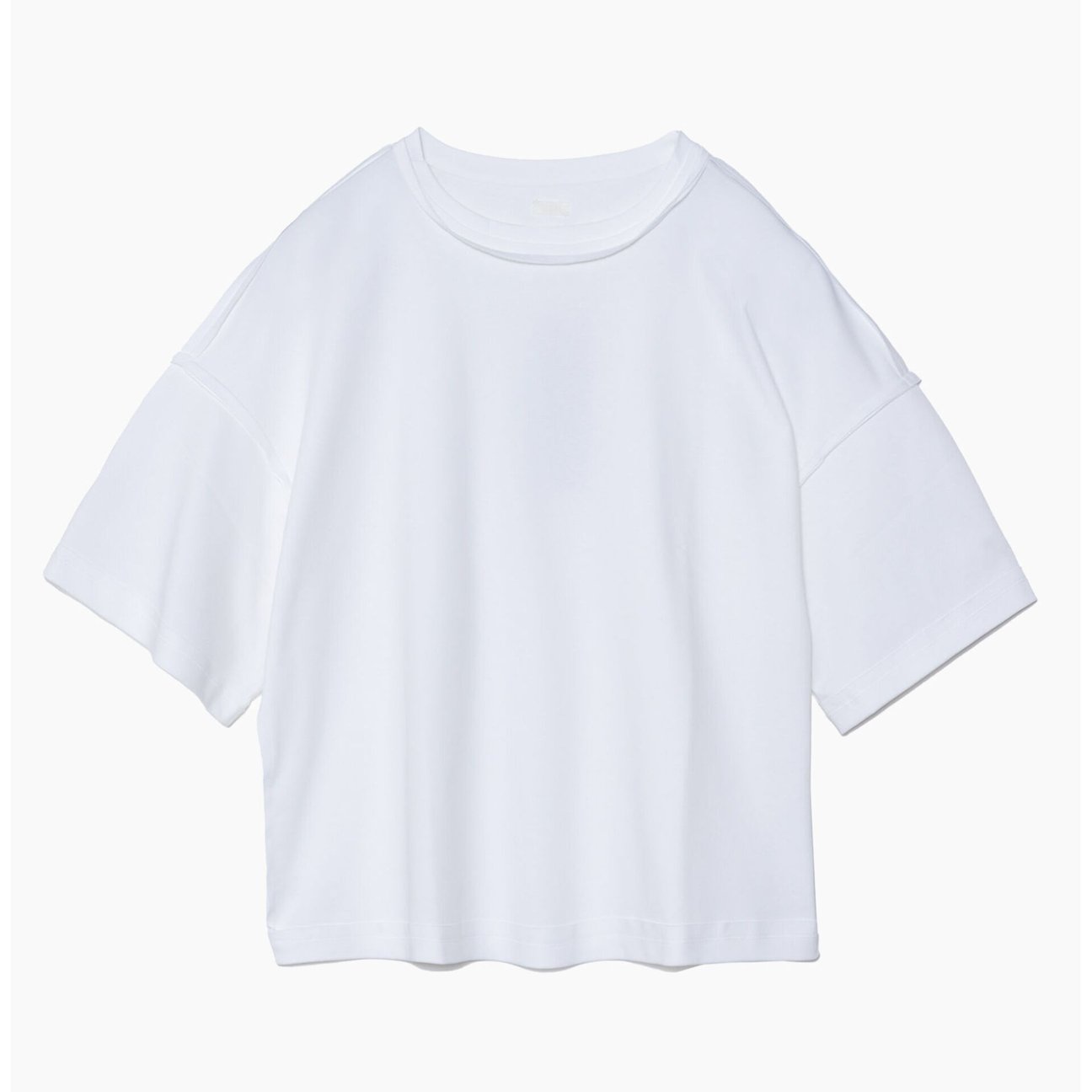 シーオールのホワイトTシャツ