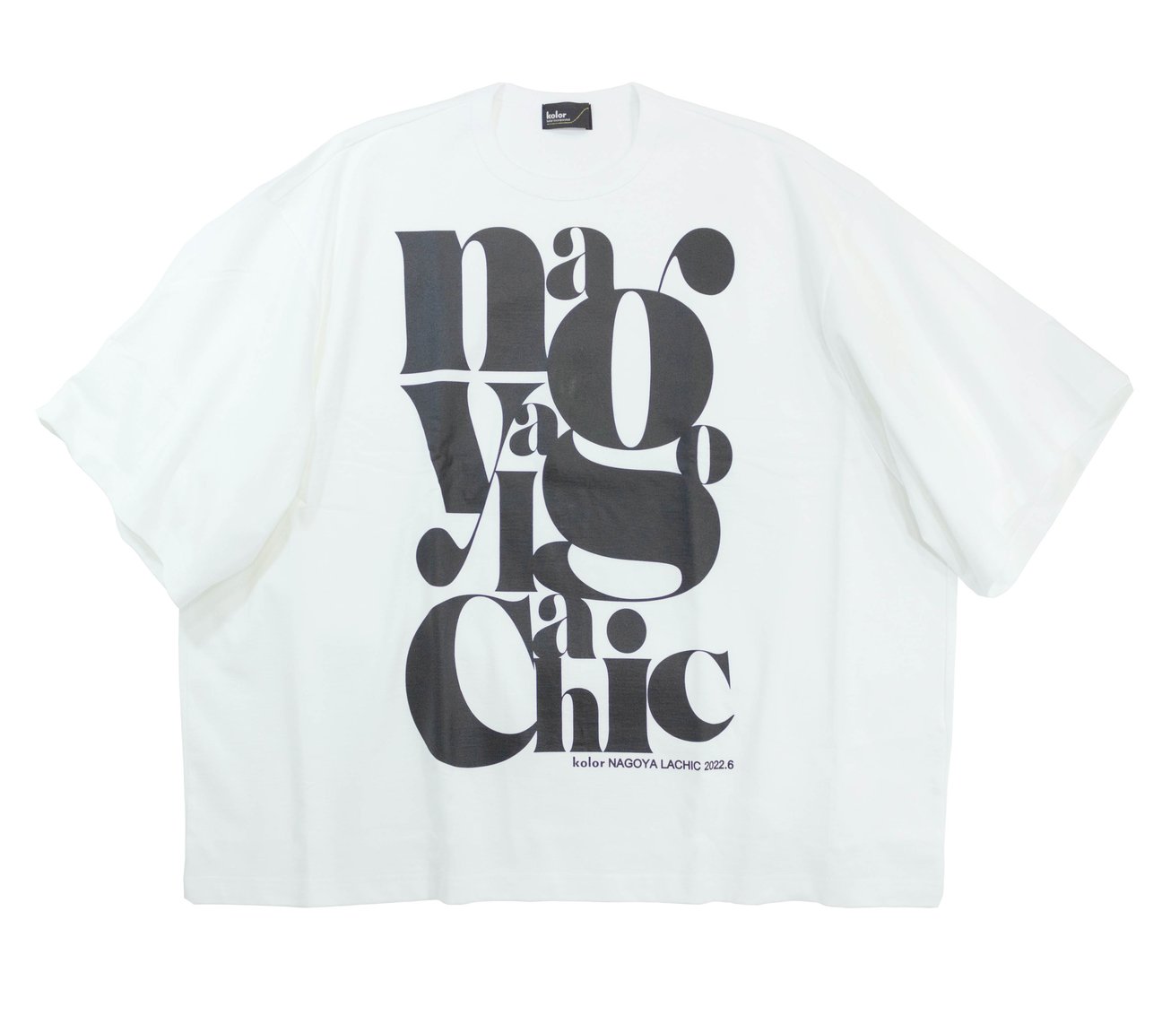 カラーのグラフィックTシャツ