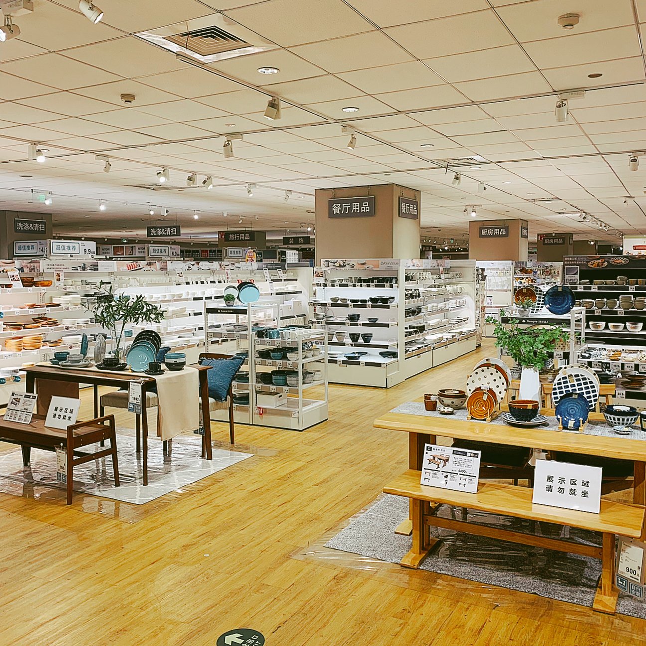 上海のニトリ店内の様子