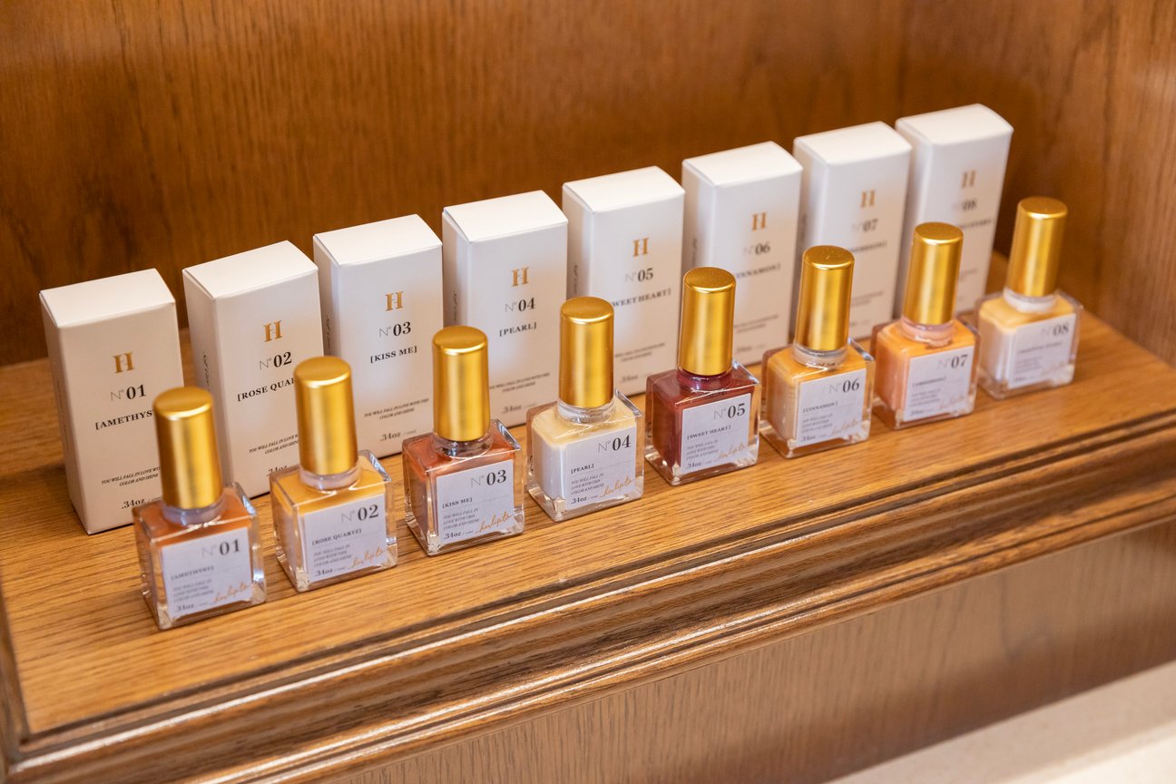小嶋陽菜の「House of Herme」が公開
