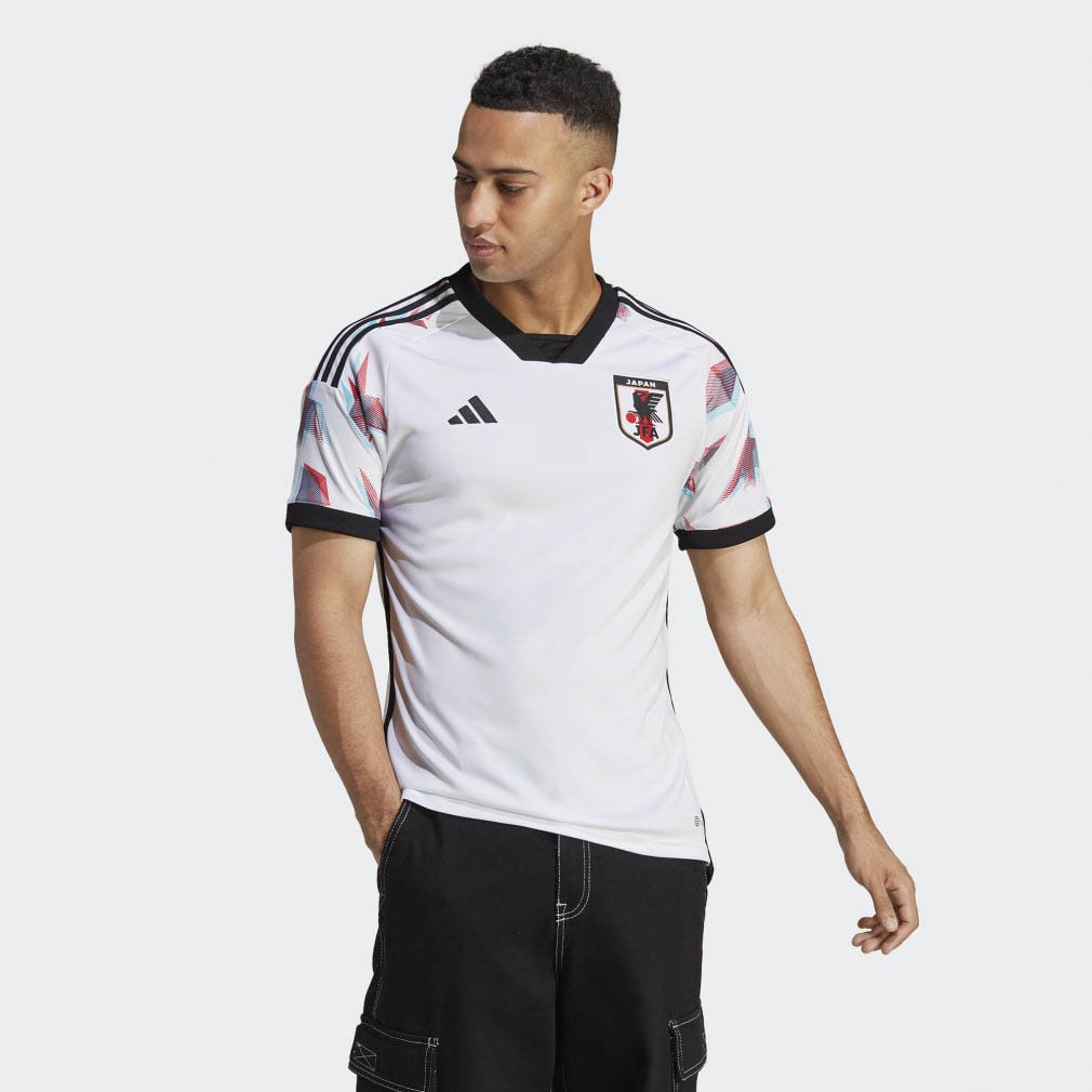 Alpen TOKYOで展開するサッカー日本代表のグッズ