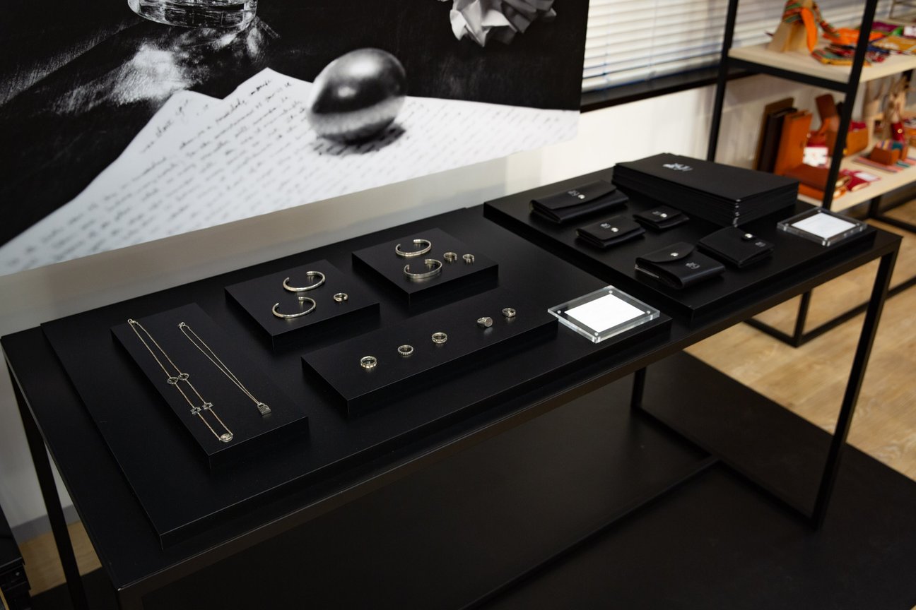 プレスルームに展示された商品