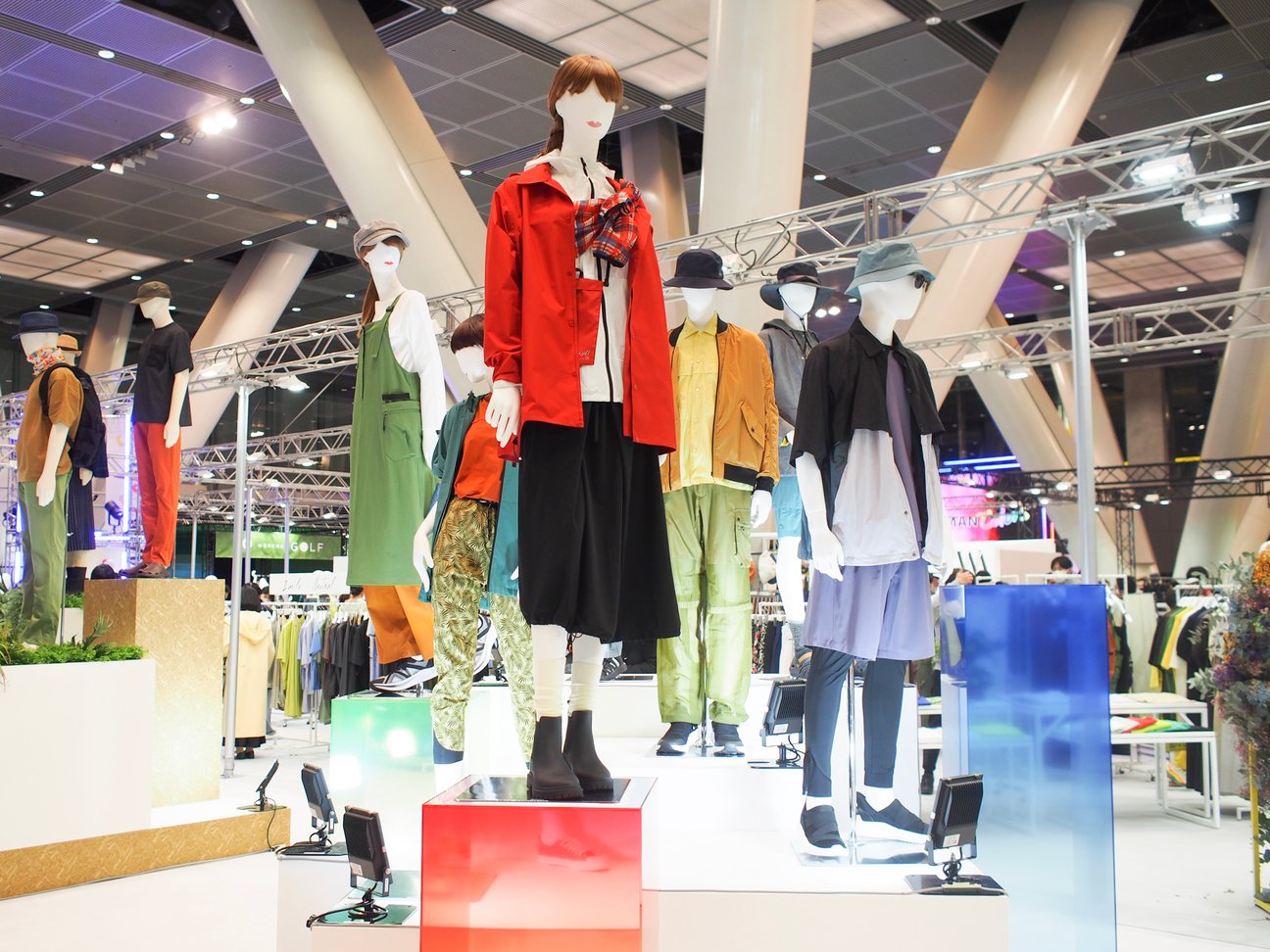 ファッション市場への本格参入を発表したワークマン