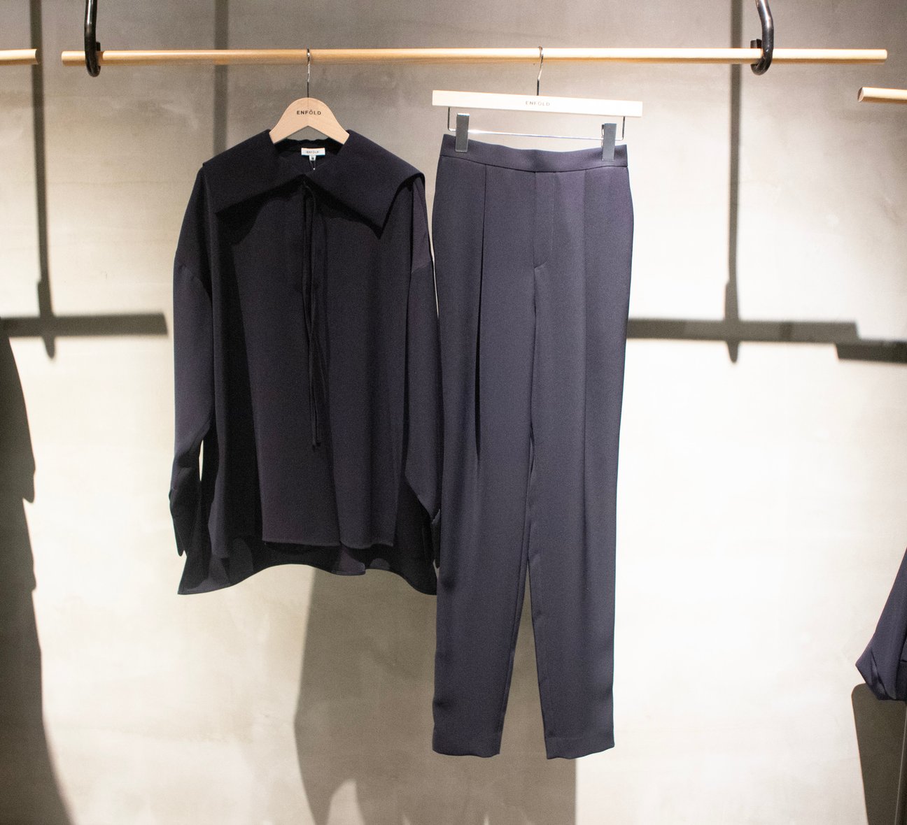 好調で型数を2倍に増やしたエンフォルドのオケージョンウェア