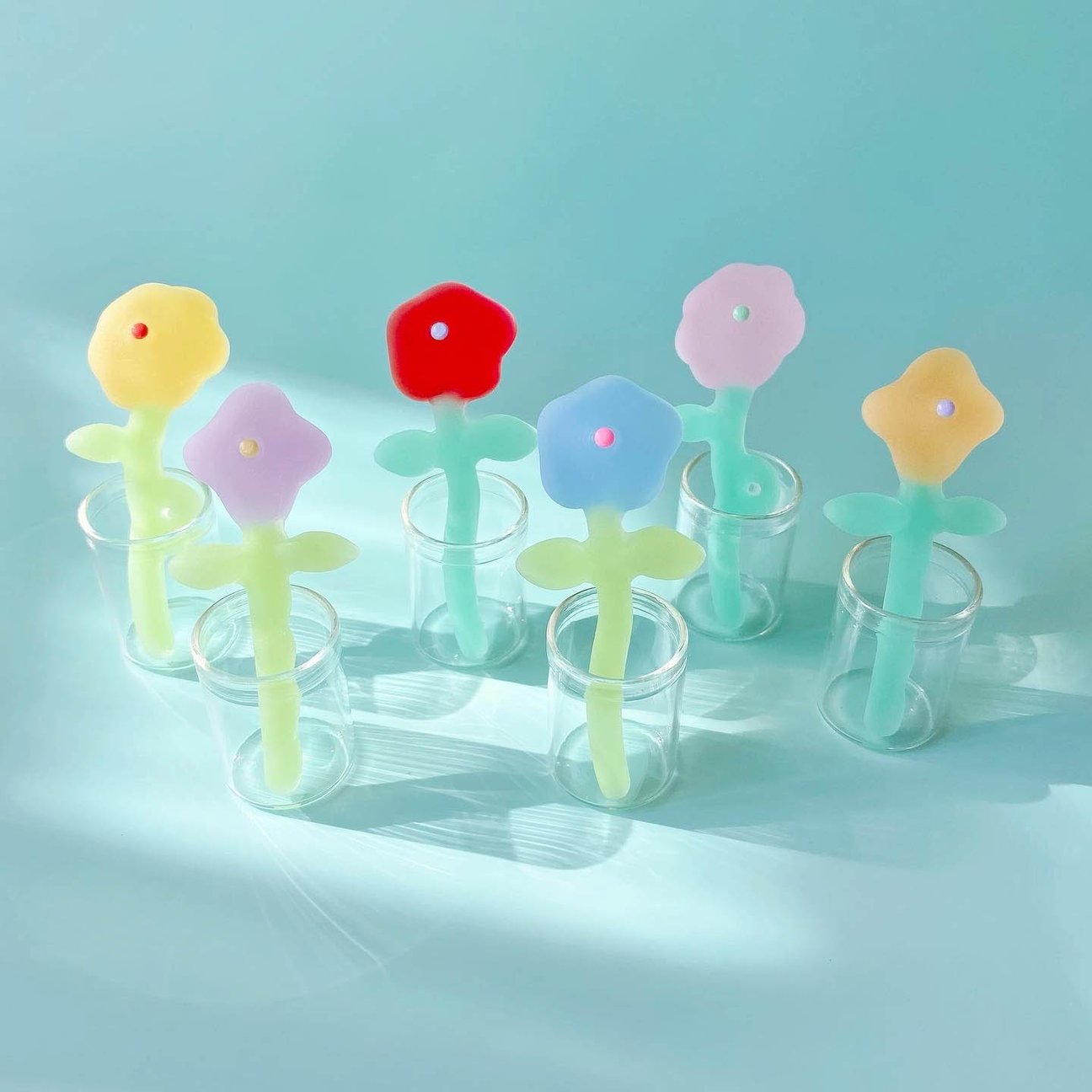 樹脂や陶器製の花