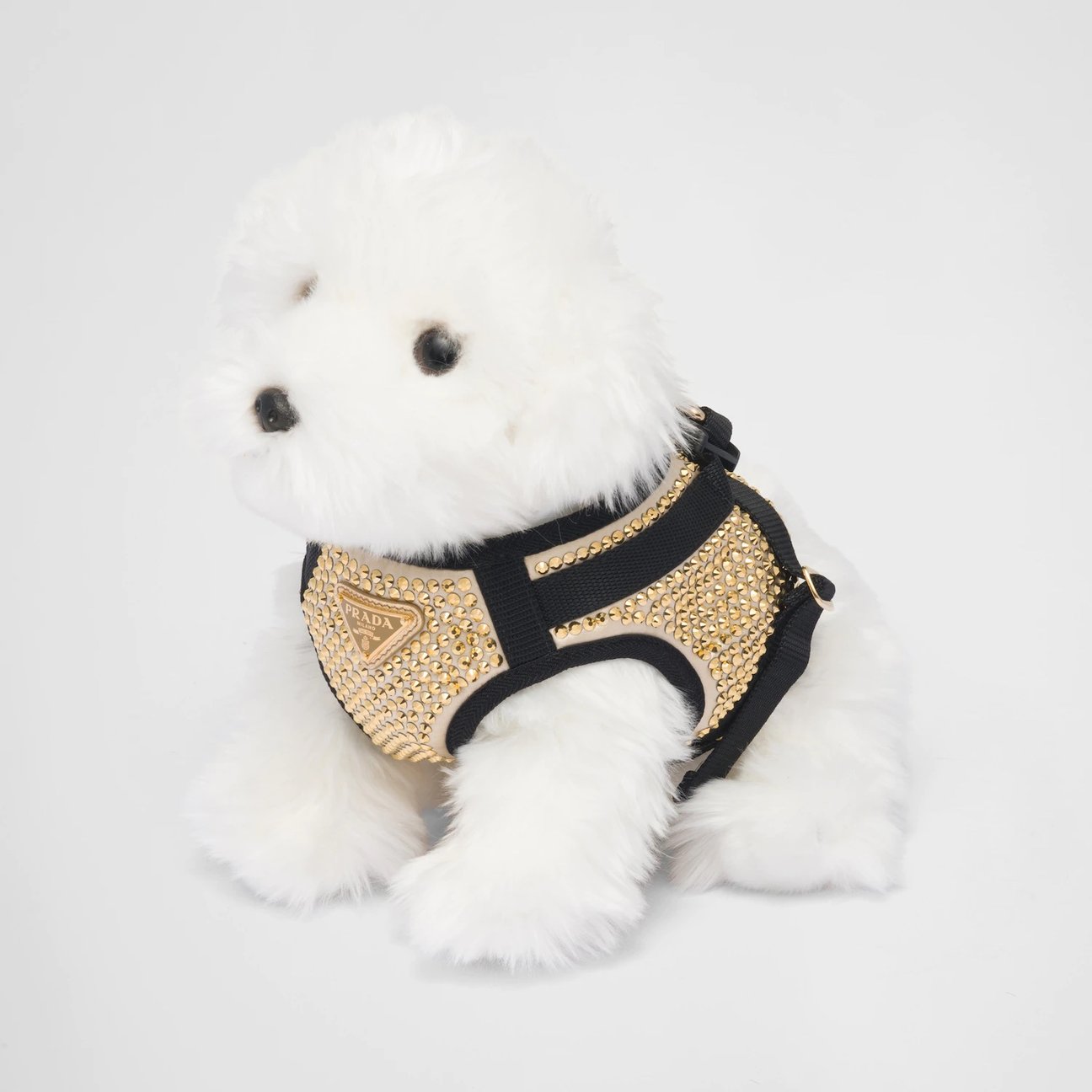 クリスタルスタッズ サテン ドッグハーネス 12万6500円(予定価格)