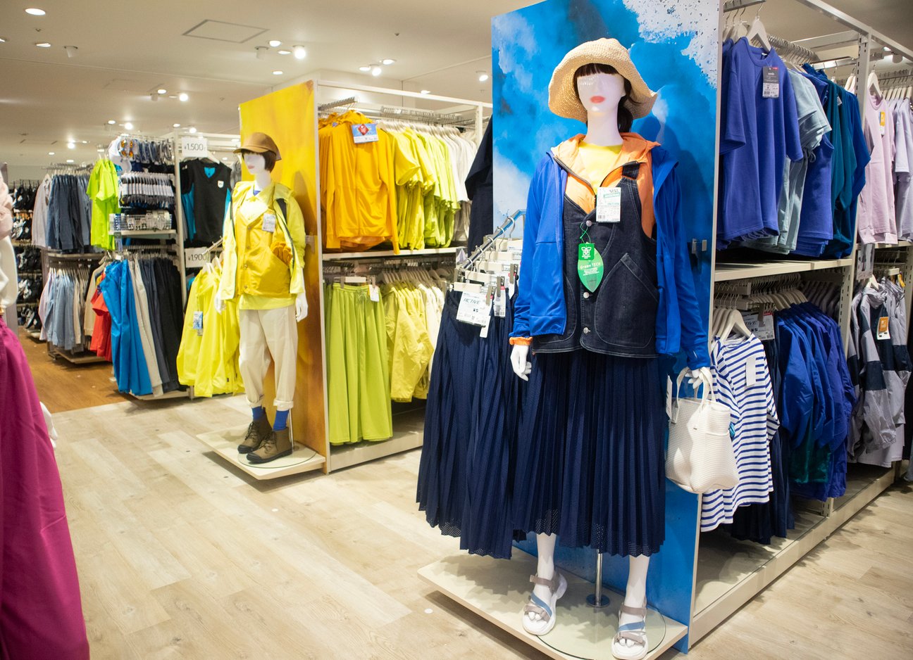 若年層への訴求を狙う「#ワークマン女子 横浜ビブレ店」