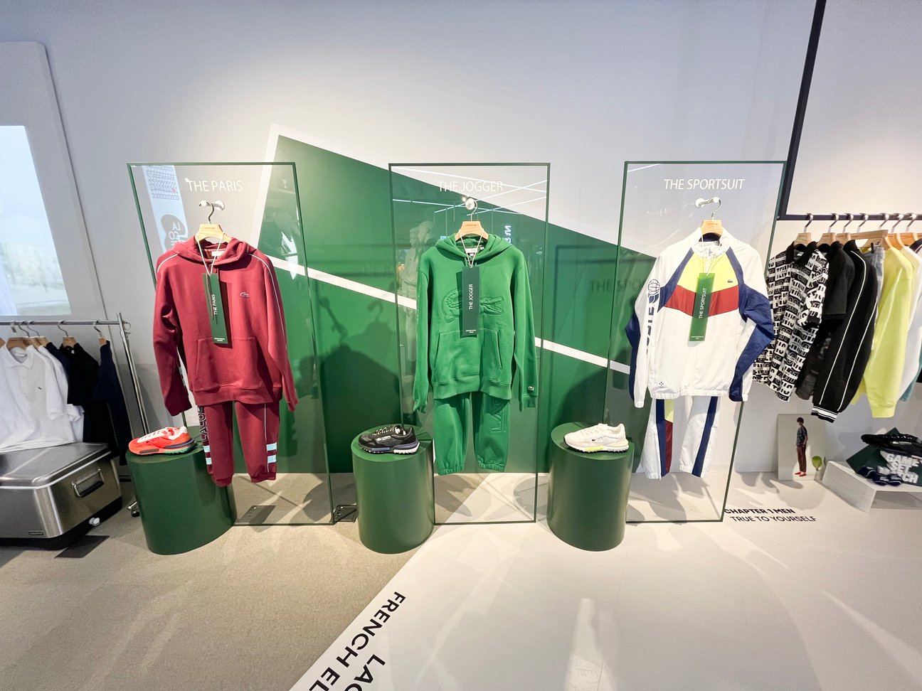 トラックスーツ