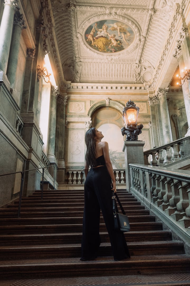 ローラ