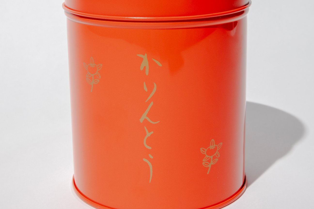赤い缶