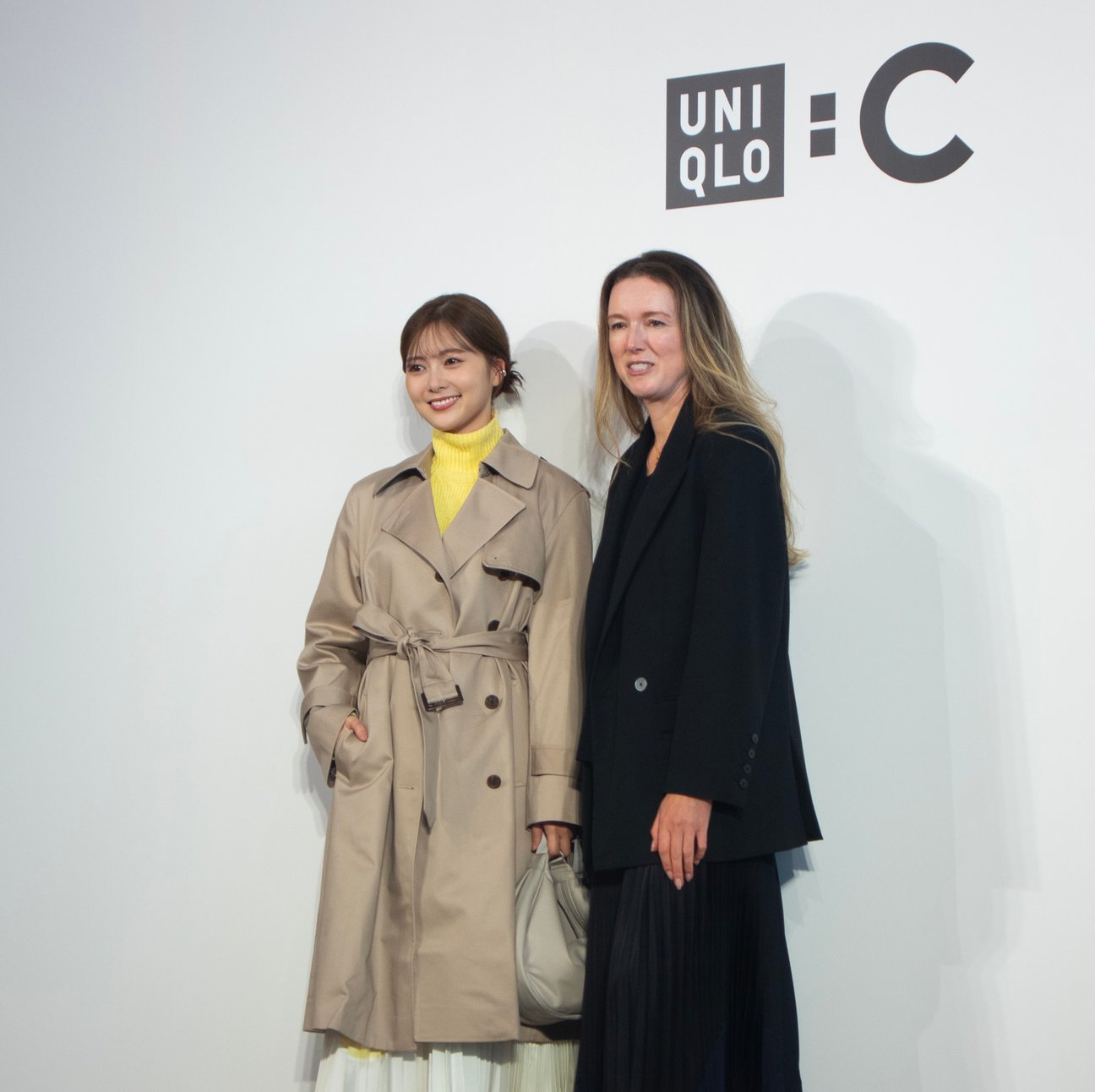 「ユニクロ : シー」ローンチ記者発表会が開催、柳井正会長とクレア?ワイト?ケラーが登場
