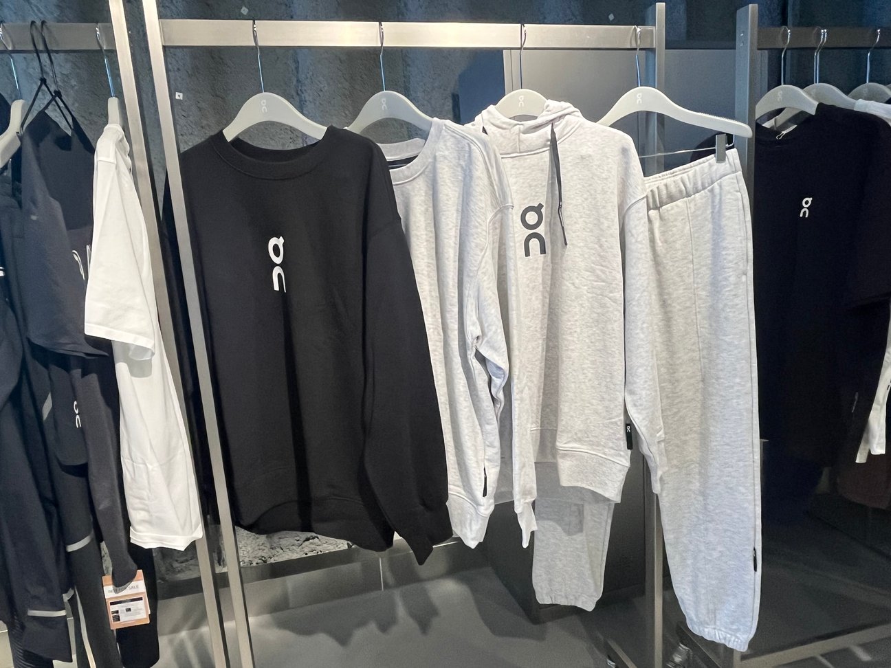Tシャツとスウェット