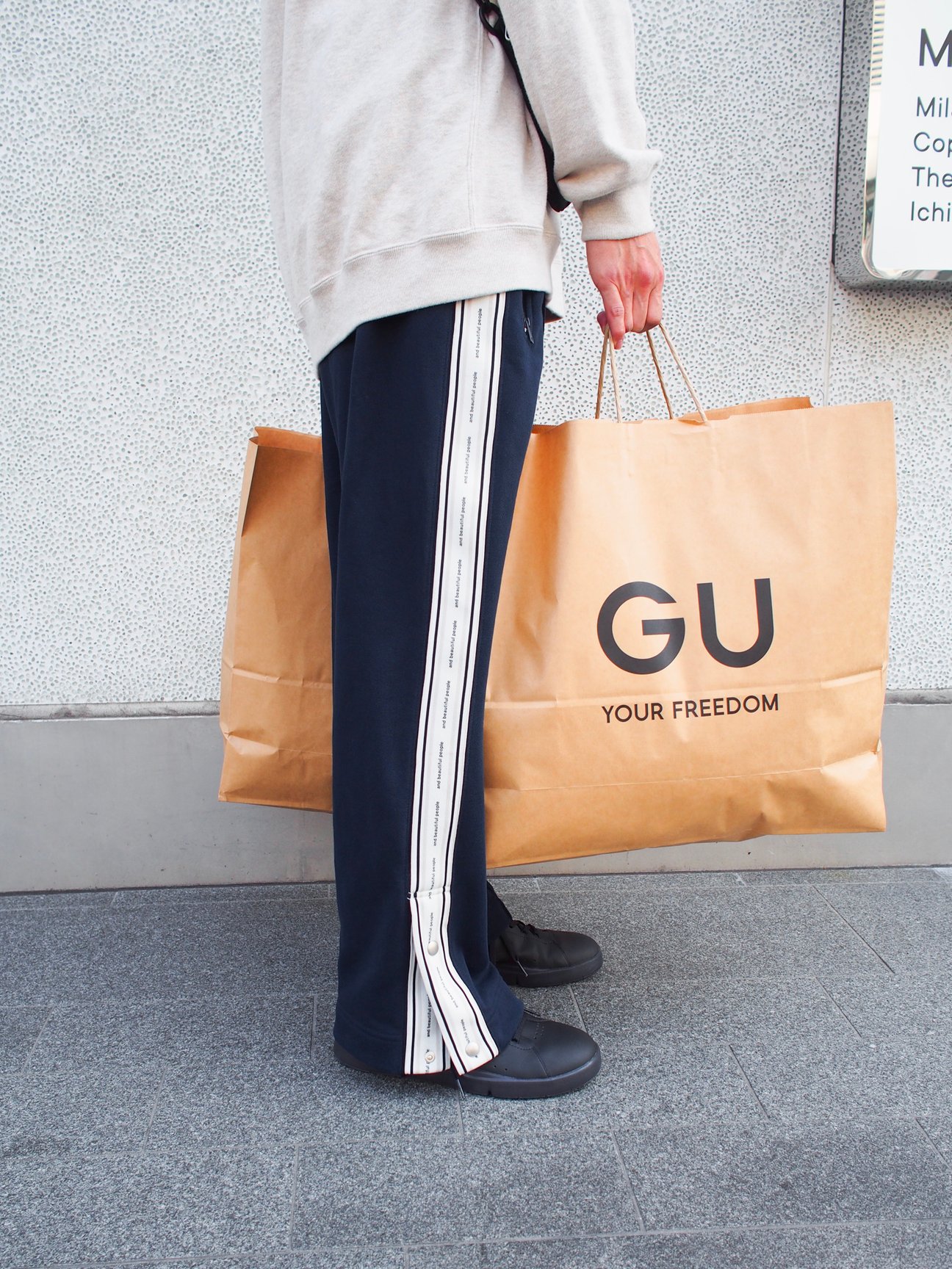 GU×ビューティフルピープルに並んだ「今日の1番さん」の服装