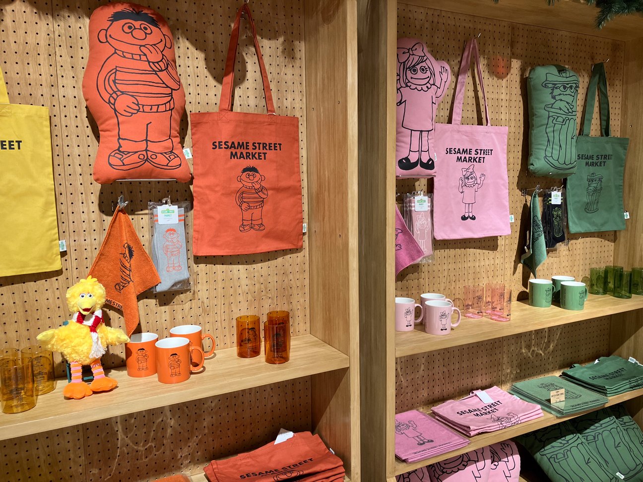 店内に陳列された商品