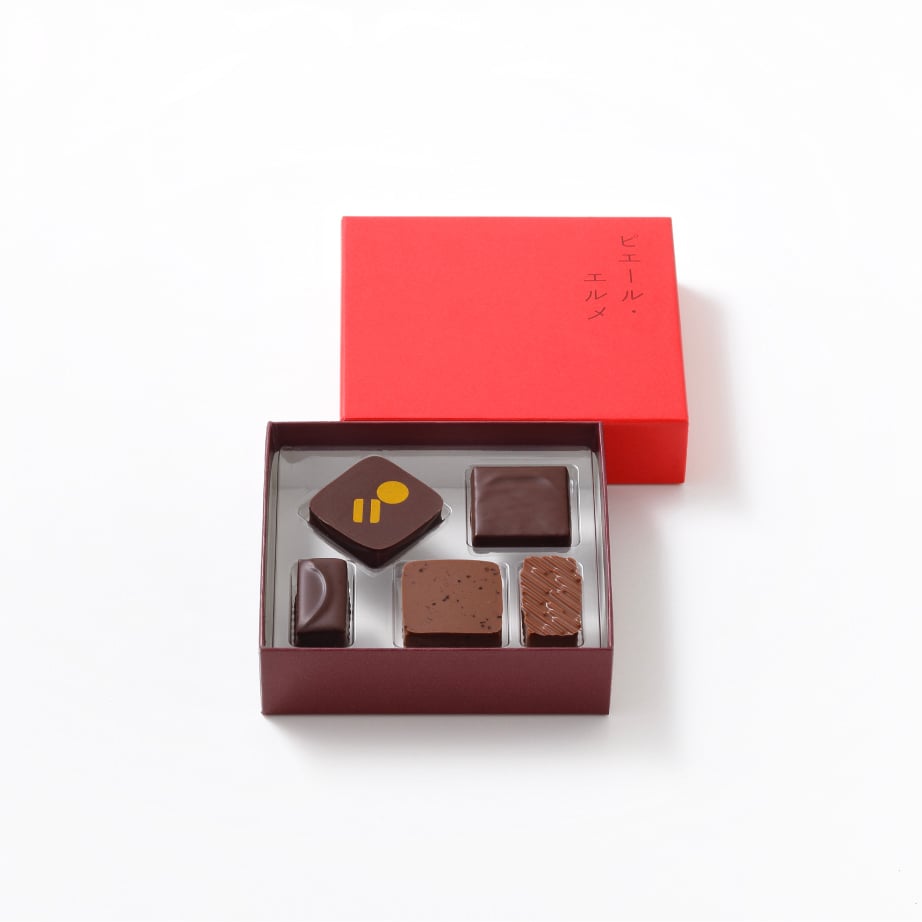 ウズ×ピエール エルメのバレンタイン限定スイーツ