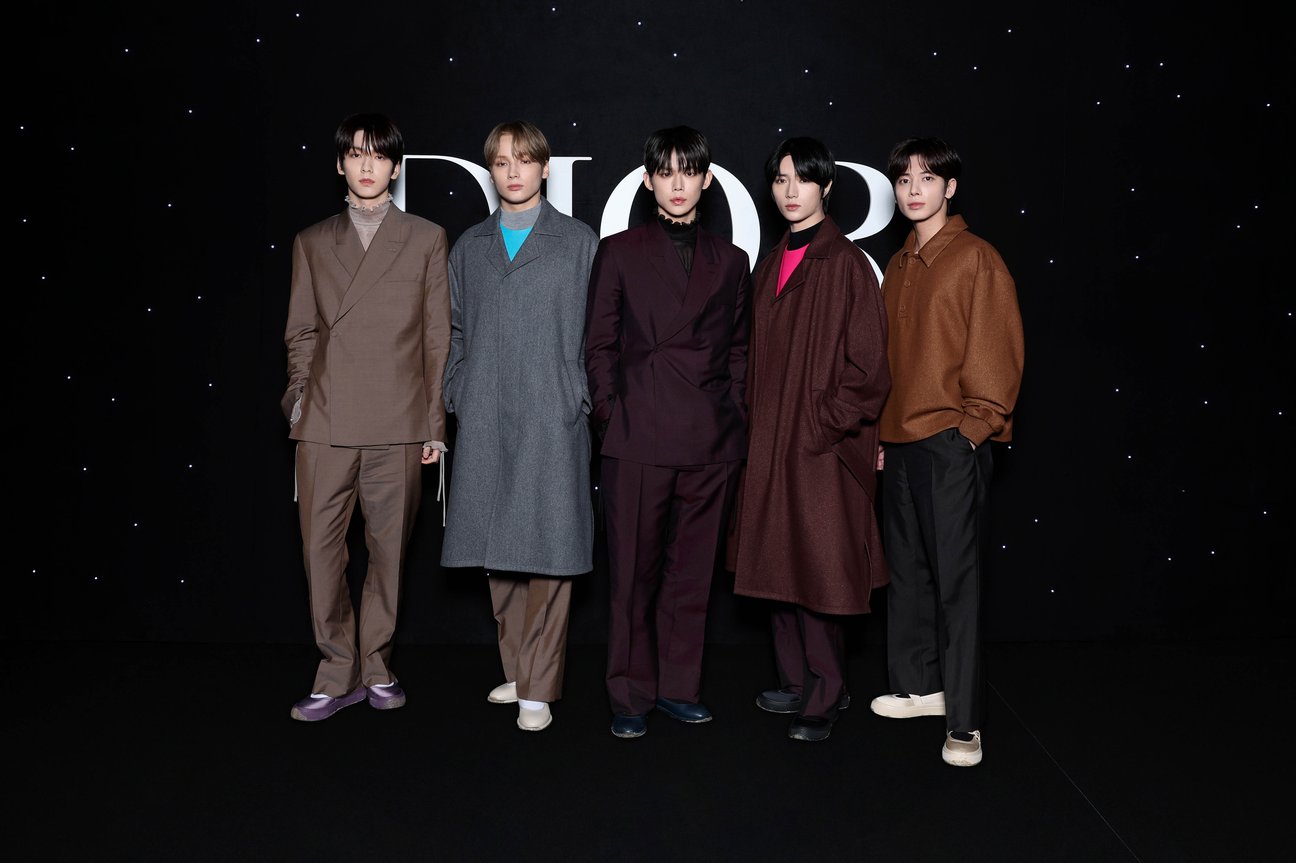 TOMORROW X TOGETHER