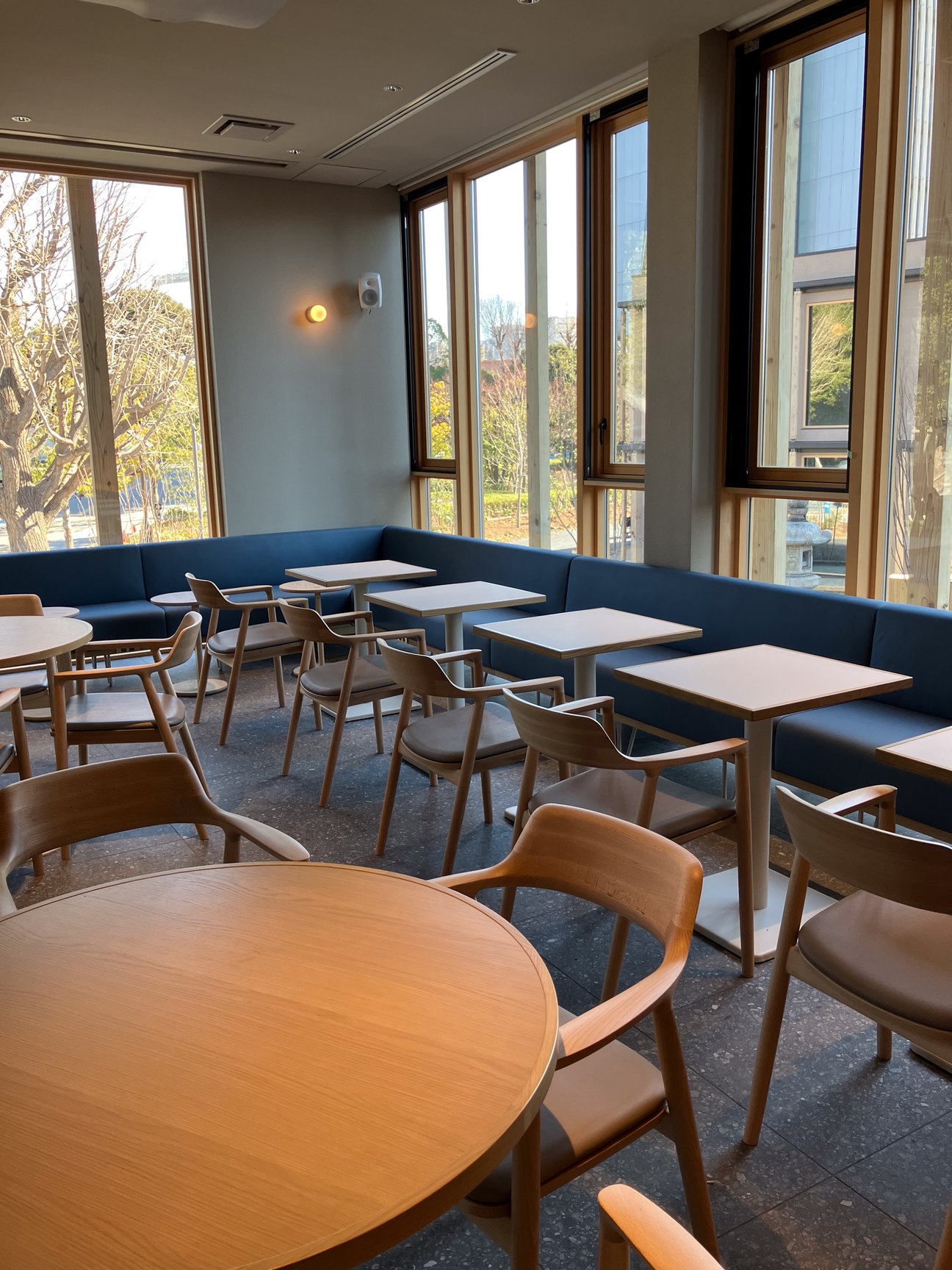 BLUE SIX COFFEE店内の様子