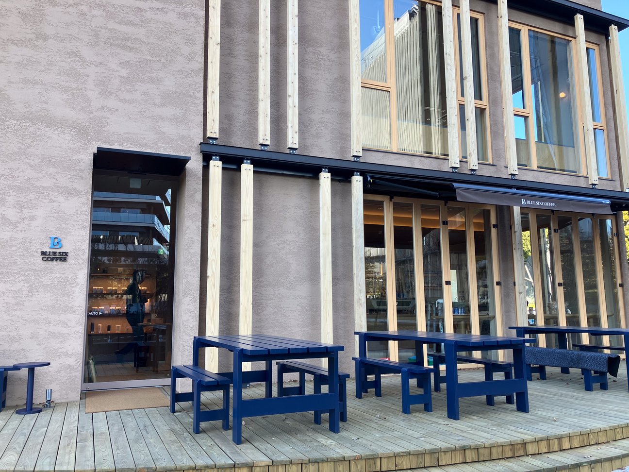 BLUE SIX COFFEE外観