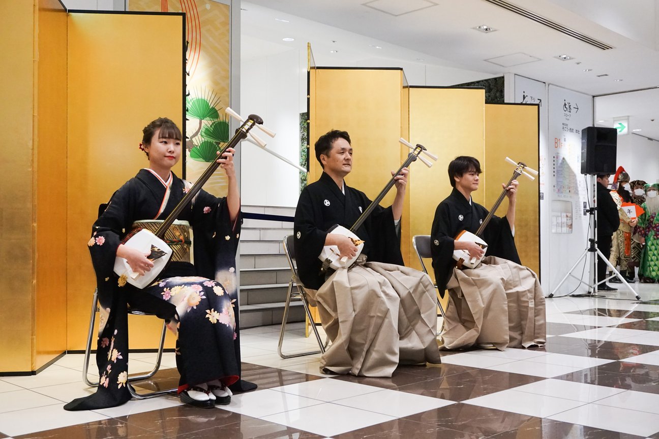 三味線の演奏