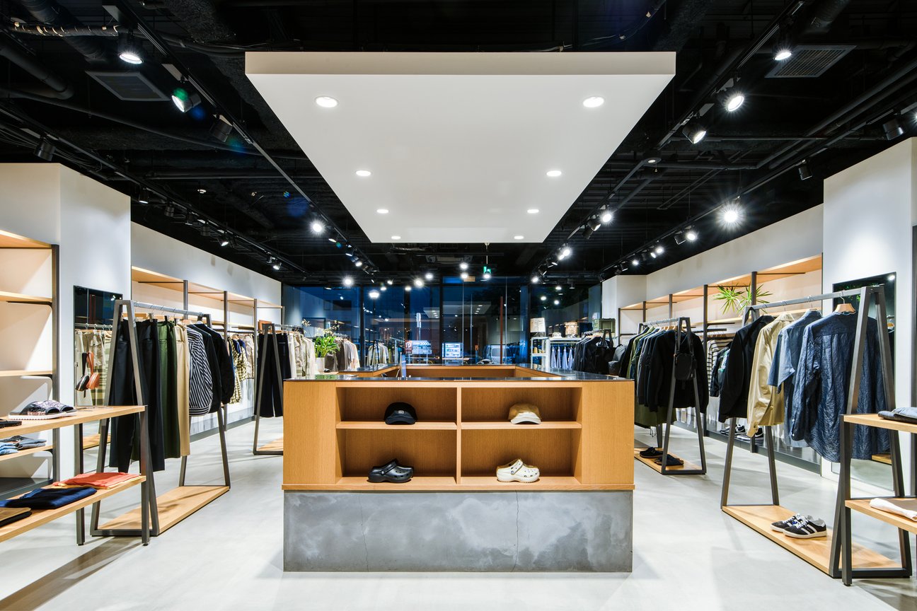 北海道のセレクトショップ「マウ」の店内