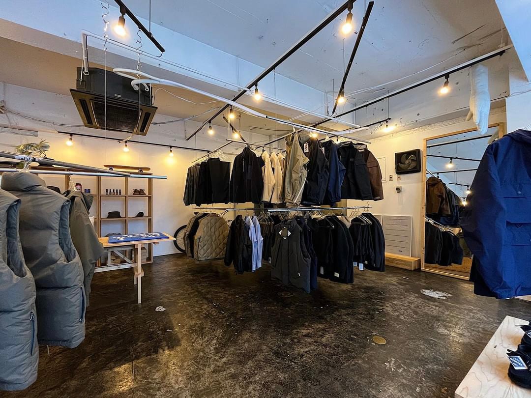 北海道のセレクトショップ「ウェイク」の店内