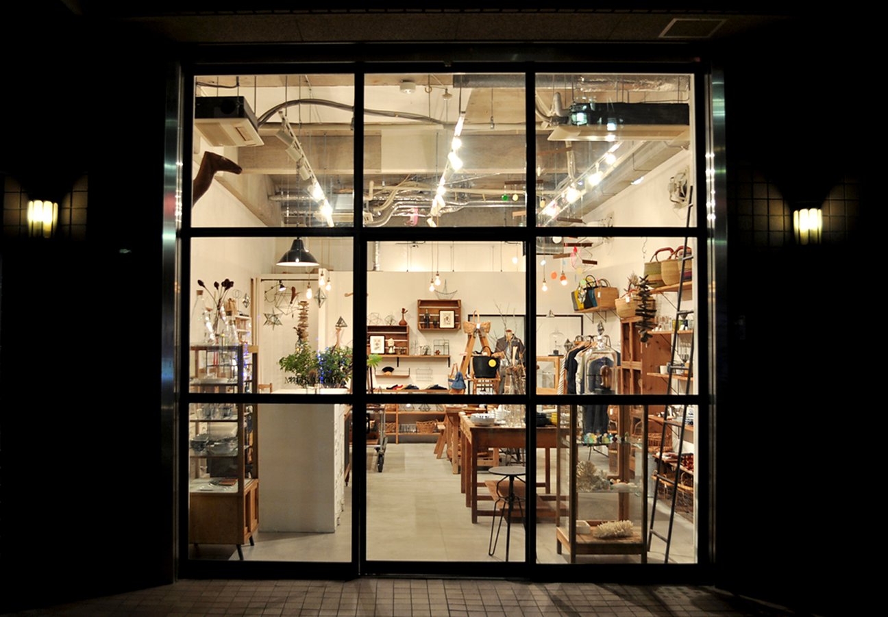 食器店「MIGRATORY」の外観