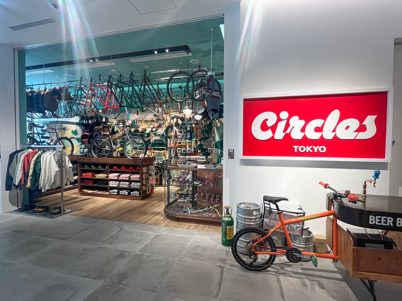自転車店内部