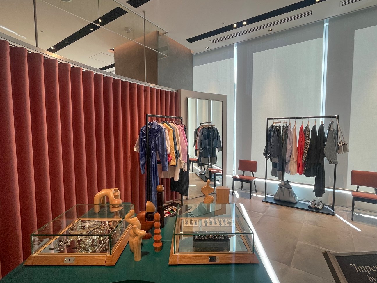ベイクルーズ新業態の店内
