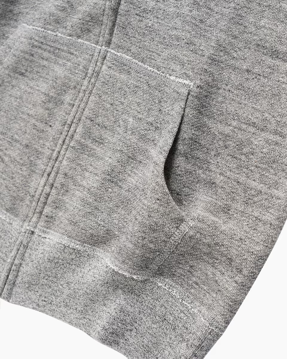 「N.ハリウッド」のジップアップフーディ