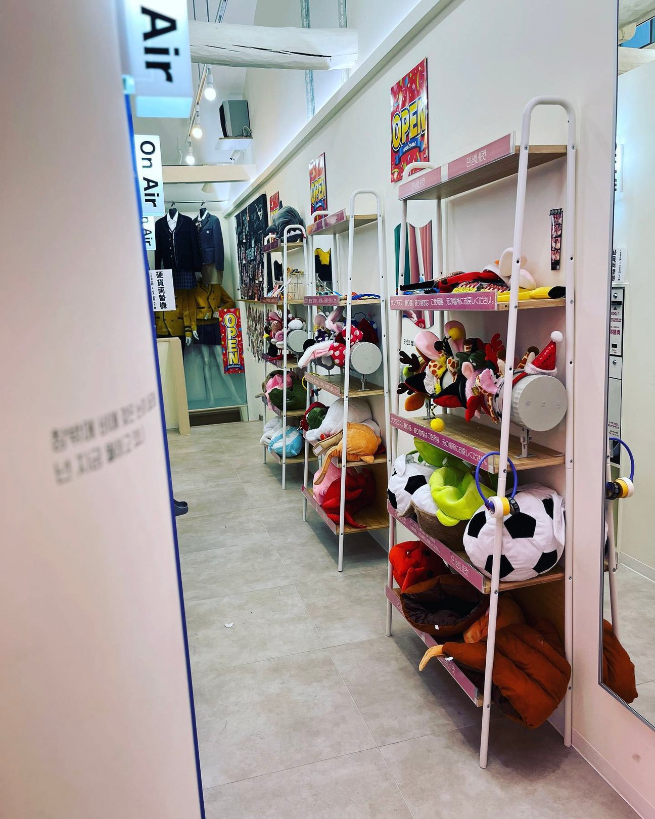 韓国版プリクラ「人生4カット」大阪コリアンタウン店の貸し出しアイテム