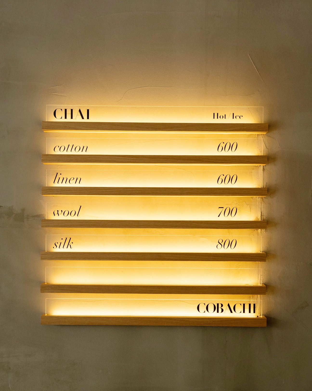 カフェ「COBACHI CHAI」の店内画像