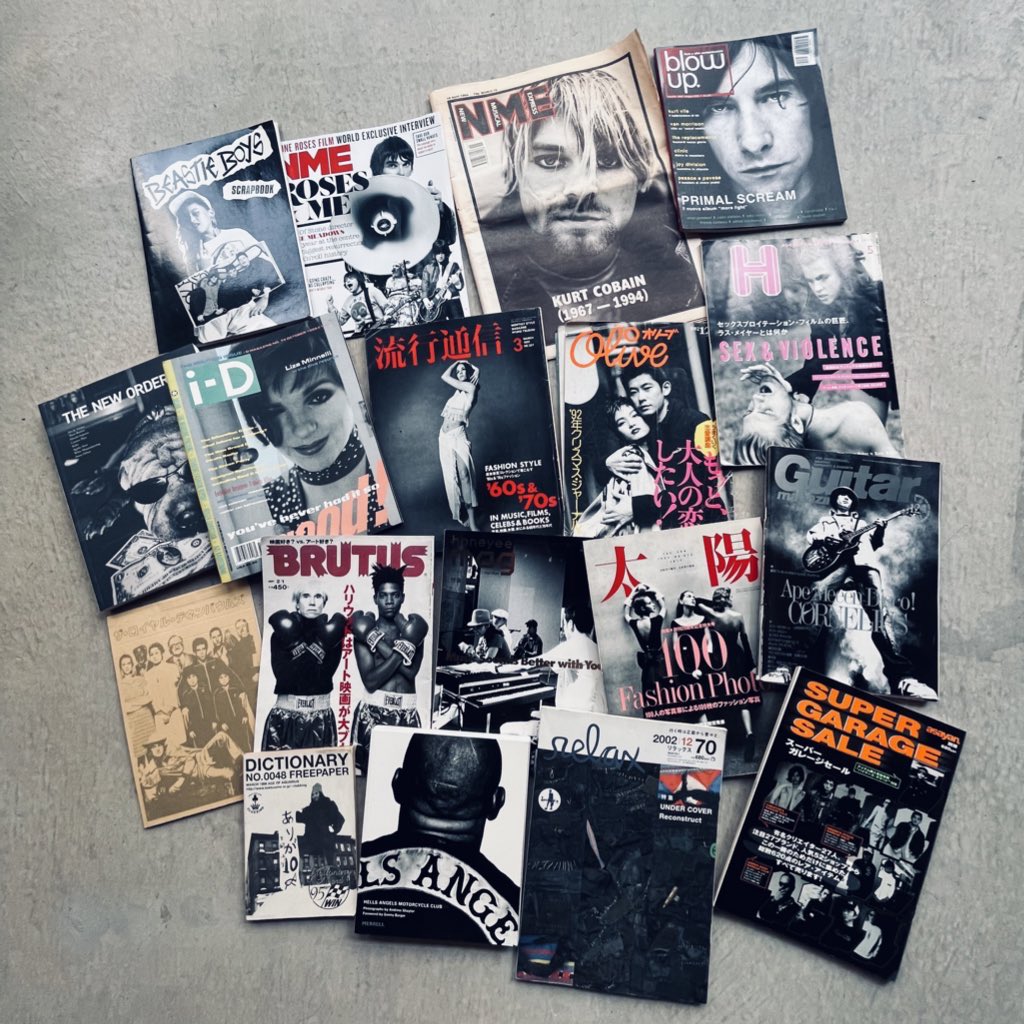 移動型の古本屋「tuneless melody bookstore」の店内