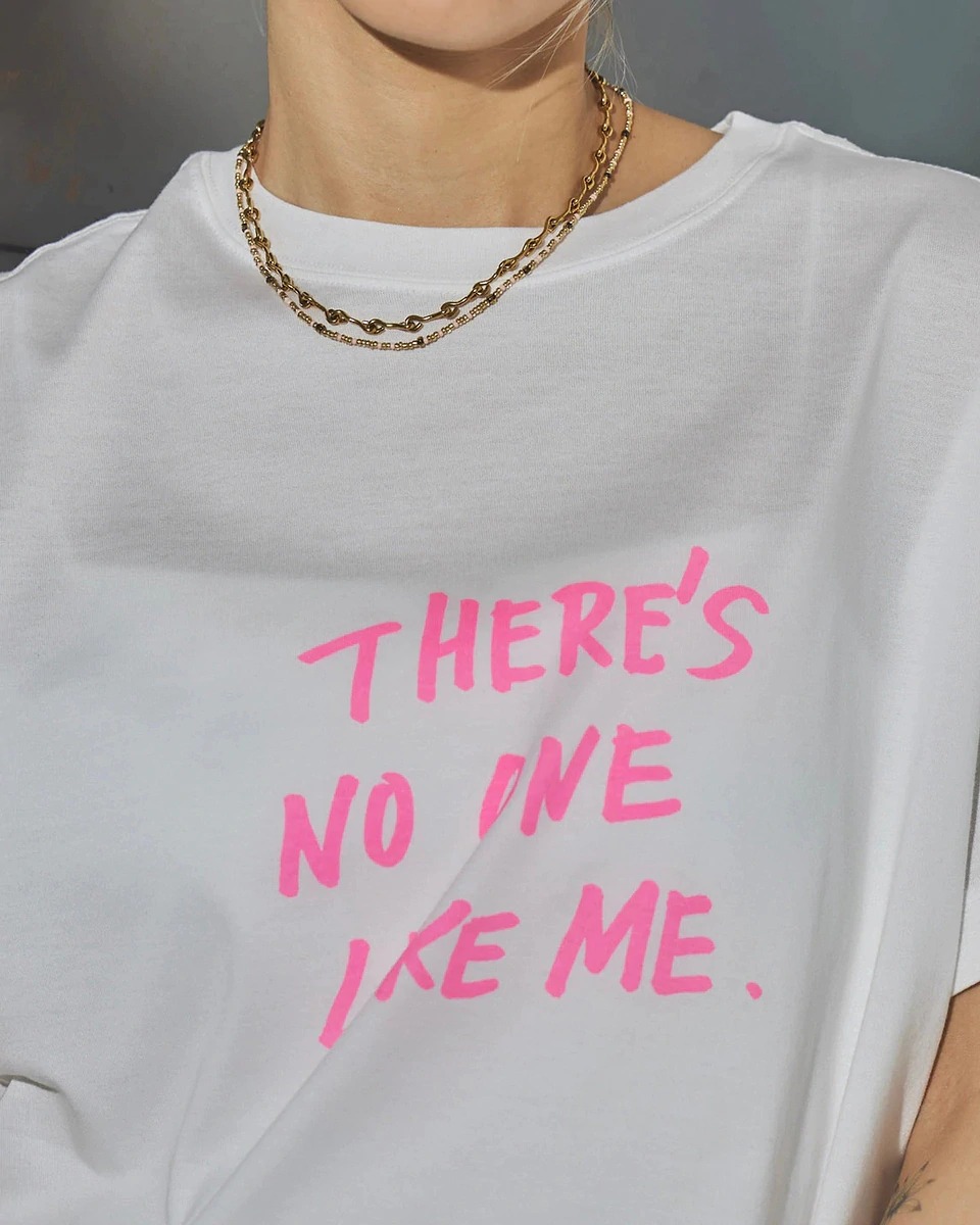 ガレージ オブ グッド クロージングのロゴTシャツ