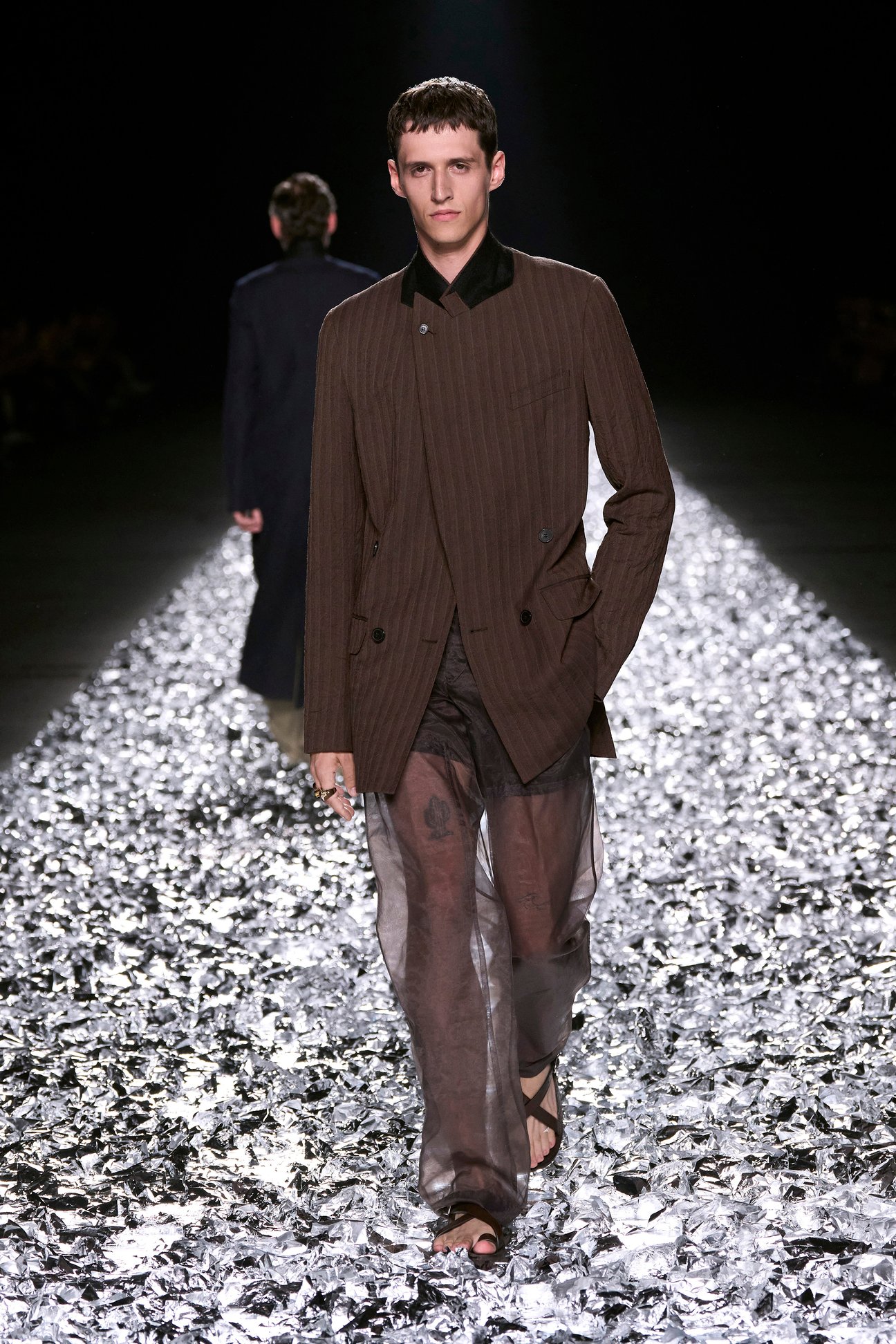 DRIES-VAN-NOTEN_25ss00002-