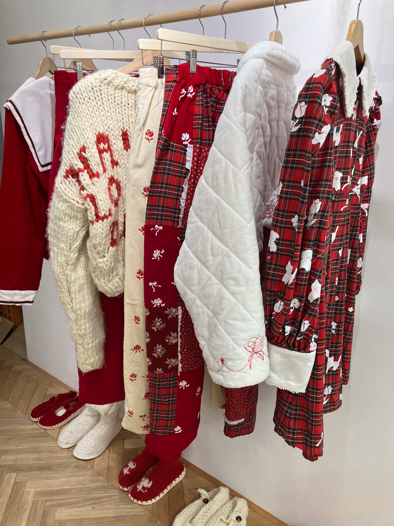 hana sugiyamaの24AW展示会の様子