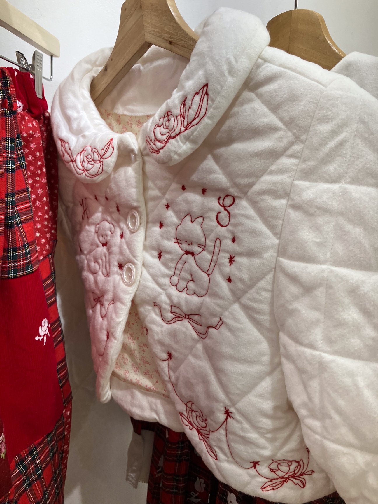 hana sugiyamaの24AW展示会の様子