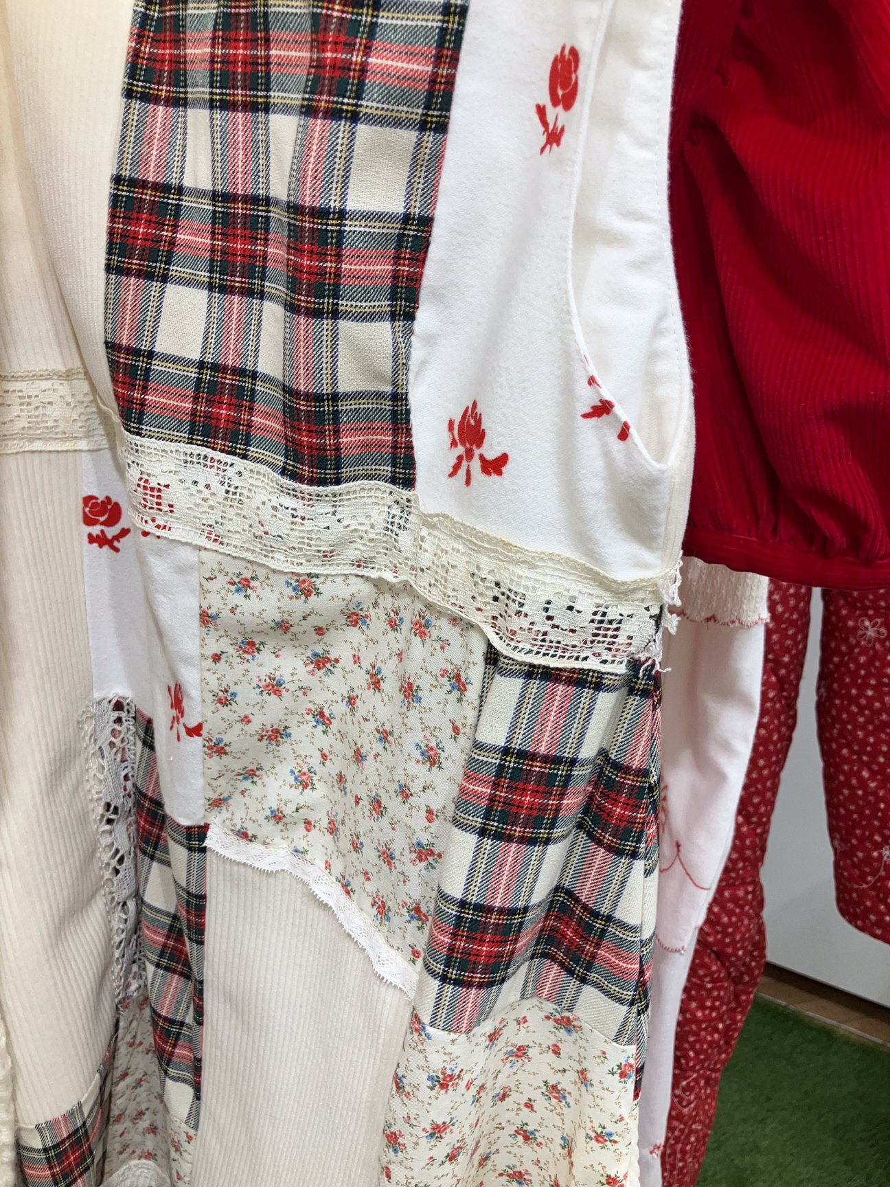 hana sugiyamaの24AW展示会の様子