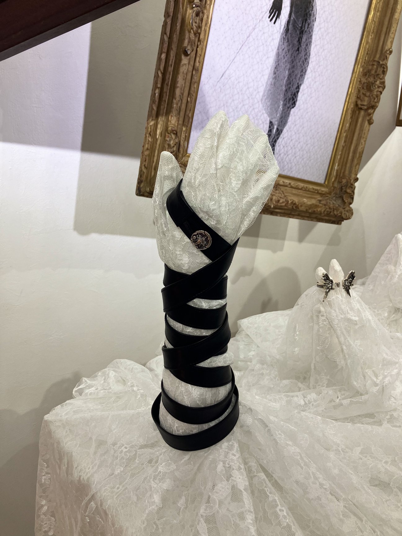展示されたアームベルト