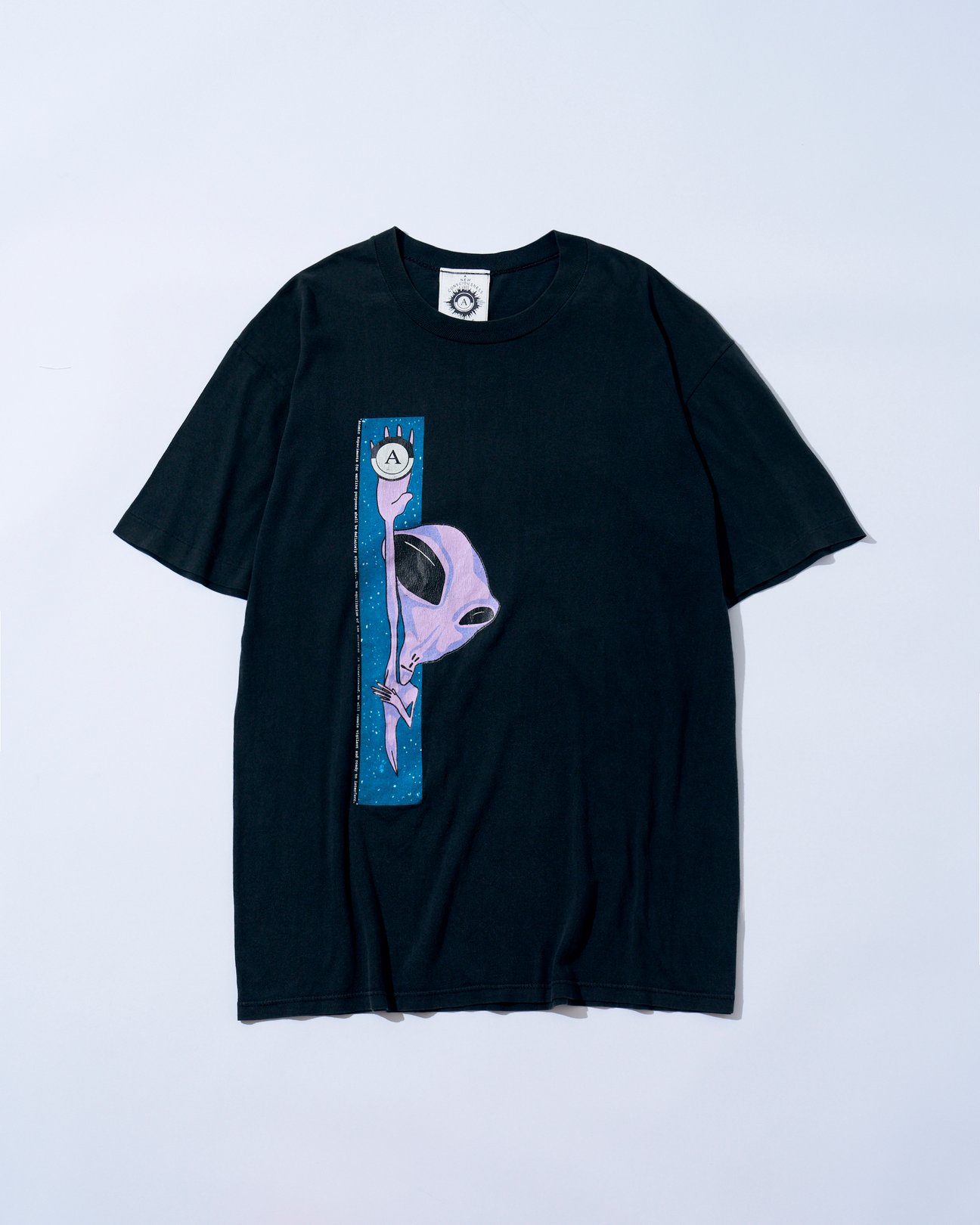 アナーキック?アジャストメントのTシャツ