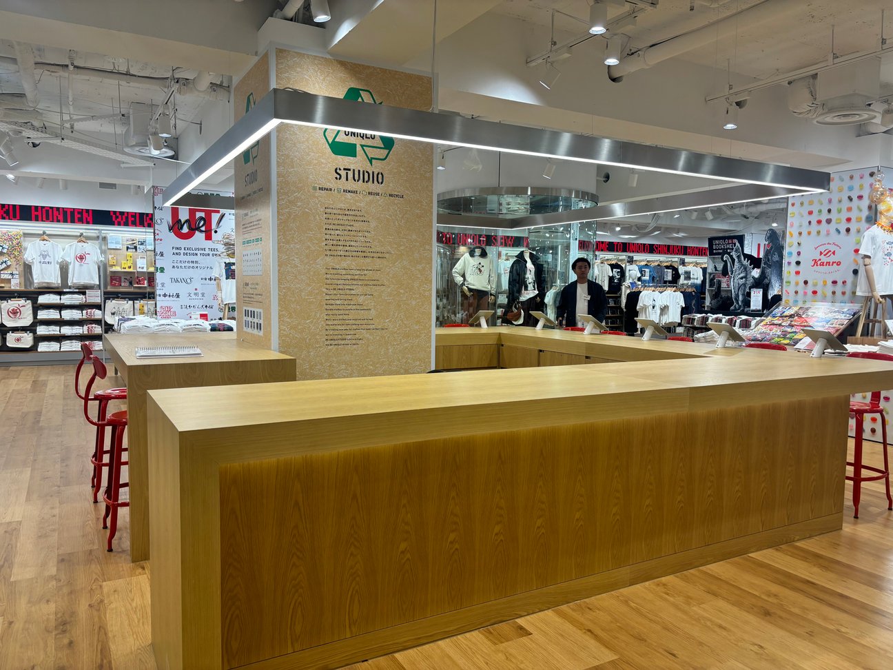 「ユニクロ 新宿本店」3階売り場
