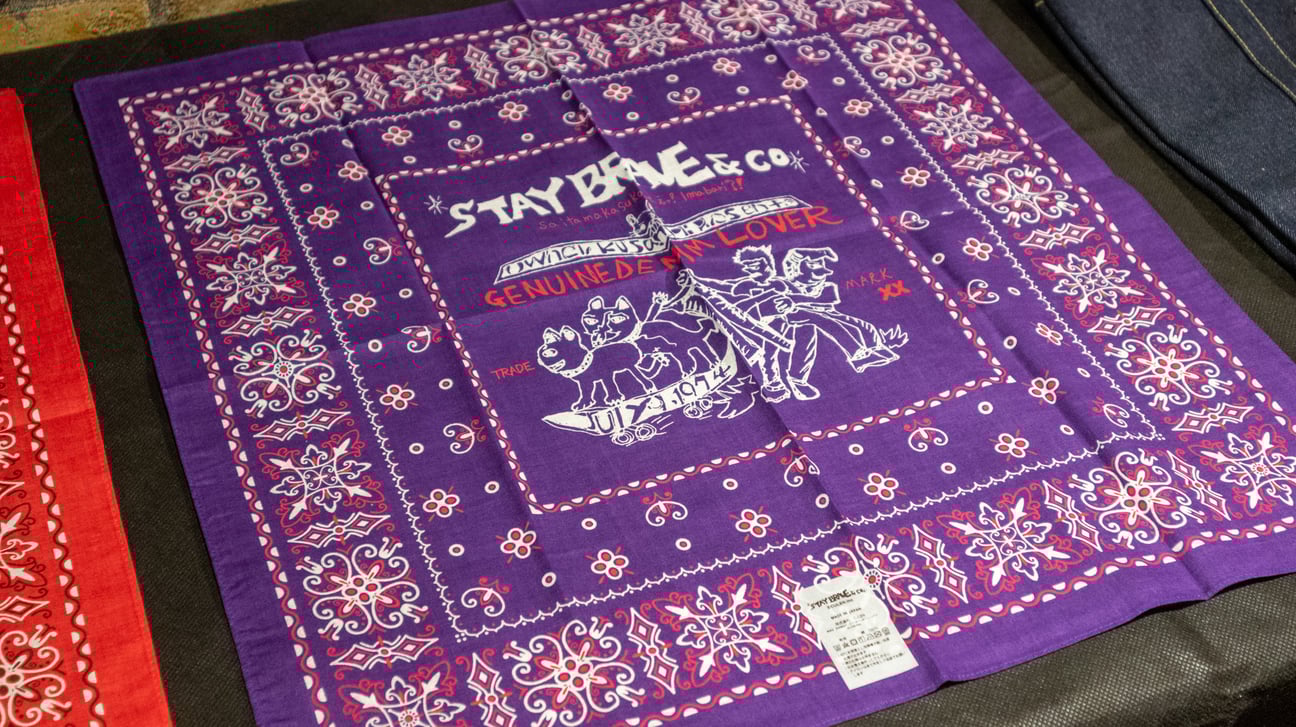 「STAY BRAVE」グッズ
