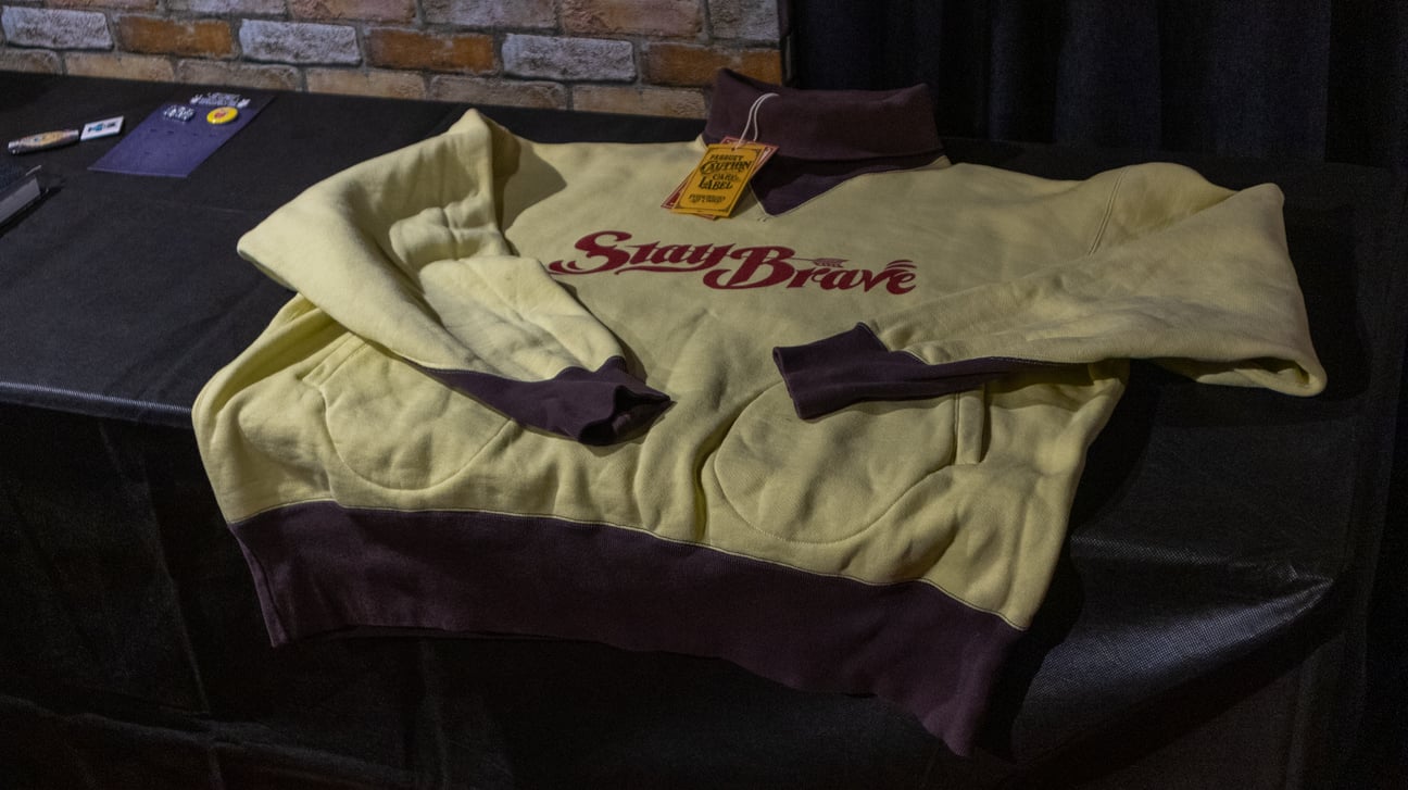 「STAY BRAVE」グッズ