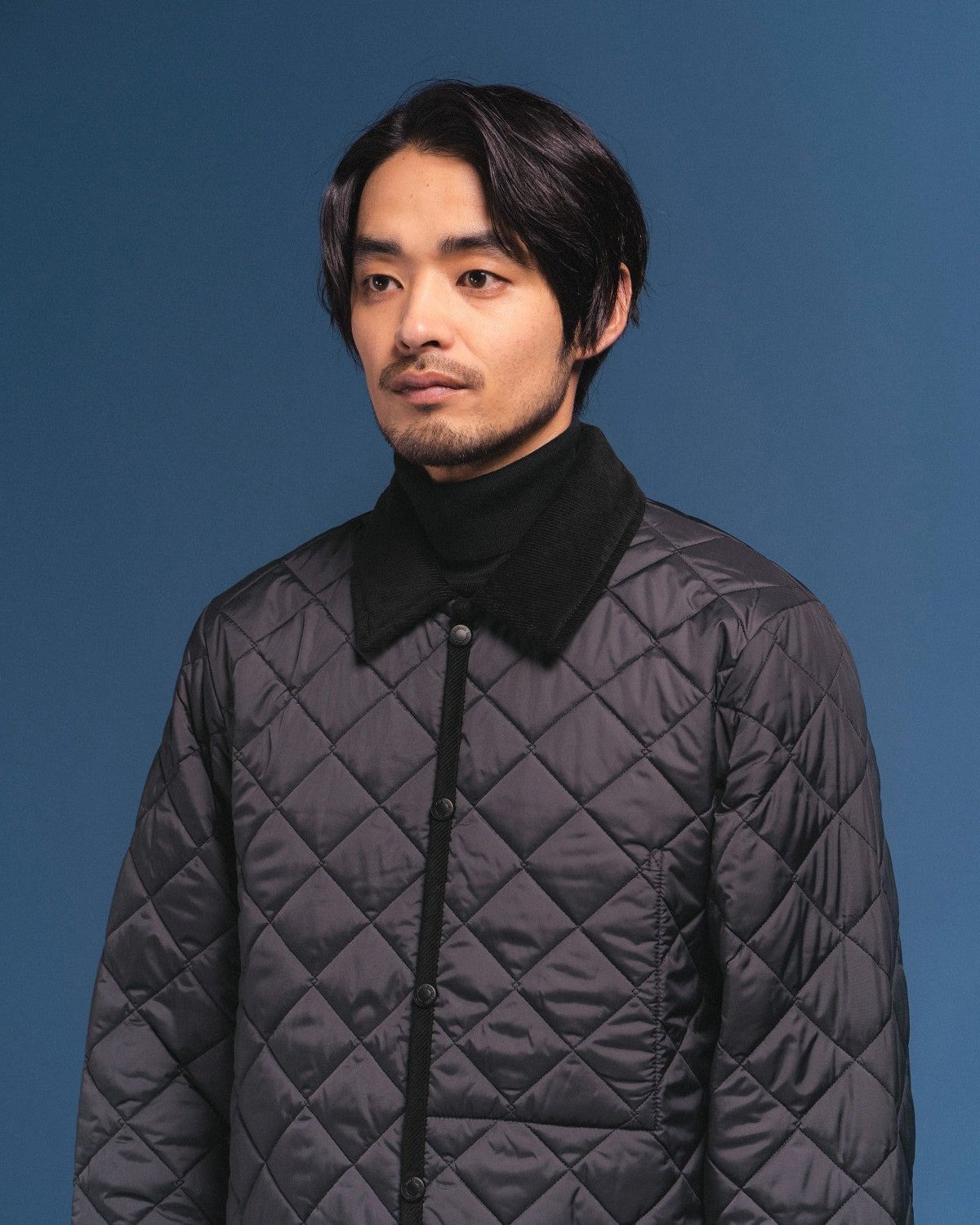ラベンハムのジャケットを着た男性モデル